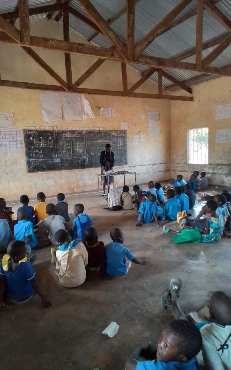 An early-grade lesson underway inside Chipata Primary School